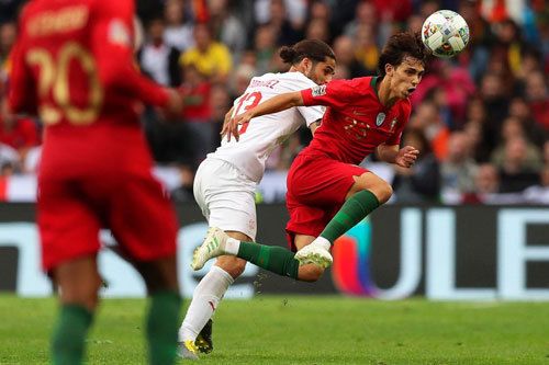 주앙 펠릭스(오른쪽)