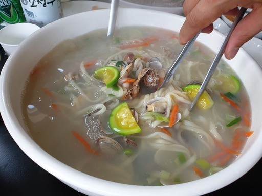 바지락 칼국수