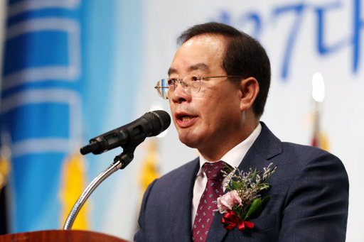 하윤수 한국교총 신임 회장이 10일 오후 서울 서초구 한국교원단체총연합회에서 열린 취임식에서 취임사를 하고 있다. 연합뉴스