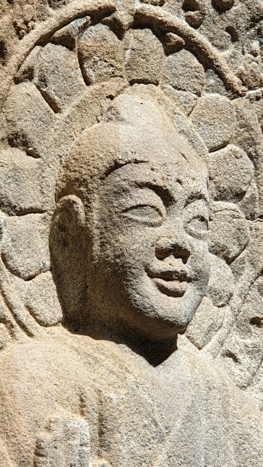 ‘백제의 미소’ 석가여래입상