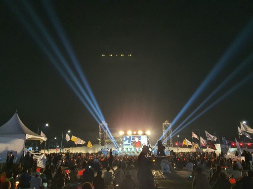 2일 광화문 북측 광장에서 열린 '세월호참사 전면 재수사, 국민고소고발인대회'