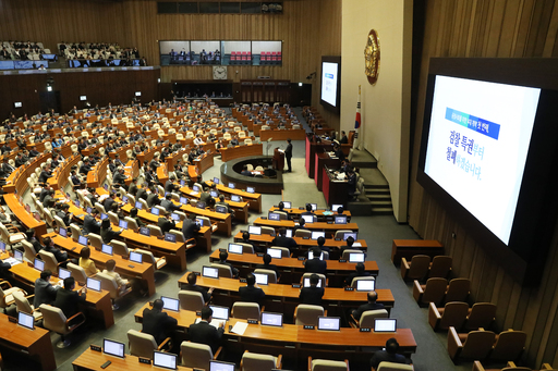 이인영 더불어민주당 원내대표가 10월 28일 오전 서울 영등포구 여의도 국회의사당에서 열린 제371회 국회(정기회) 제7차 본회의에서 교섭단체 대표연설을 하고 있다. 뉴스1