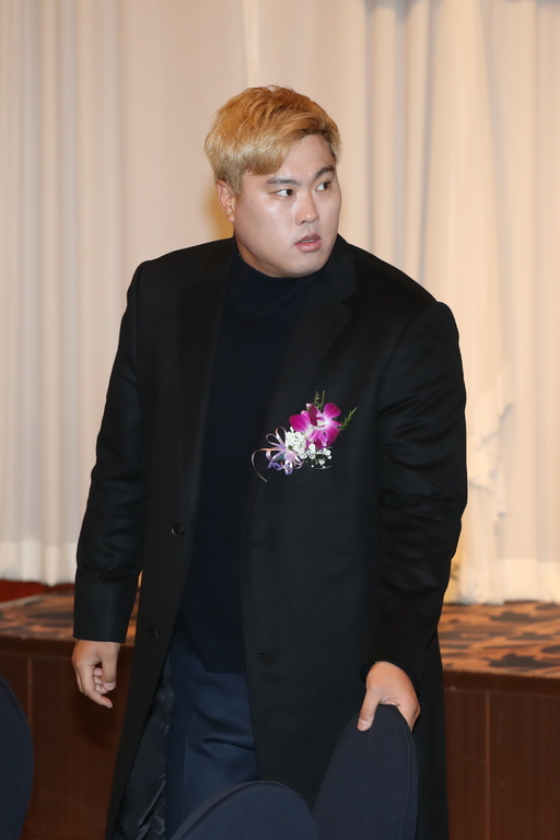 류현진이 6일 오전 서울 강남구 리베라호텔에서 열린 '2019 나누리병원 일구상' 시상식에 이 참석하고 있다. 연합