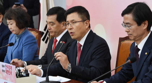 자유한국당 황교안 대표가 6일 국회에서 열린 최고위원회의에서 모두 발언하고 있다. 허정호 선임기자