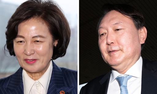 추미애(왼쪽부터) 법무부 장관과 윤석열 검찰총장. 뉴시스