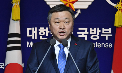 정석환 국방정책실장이 21일 서울 용산구 국방부에서 "우린 정부는 현 중동정세를 고려해 우리 국민의 안전과 선박의 자유항행 보장을 위해 청해부대 파견지역을 한시적으로 확대키로 결정했다"고 밝히고 있다. 허정호 선임기자