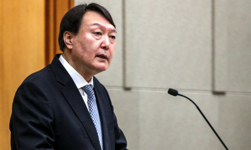 윤석열 검찰총장이 10일 오전 서울 서초구 대검찰청에서 열린 제21대 총선 대비 전국 18개청 지검장 및 59개청 공공수사 담당 부장검사 회의에서 발언을 하고 있다. 뉴스1