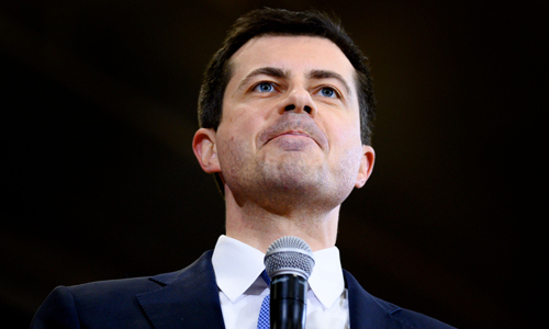 지난달 28일 피터 부티지지가 사우스캐롤라이나주 컬럼비아에서 열린 집회서 연설하고 있다. 컬럼비아 AFP=연합뉴스