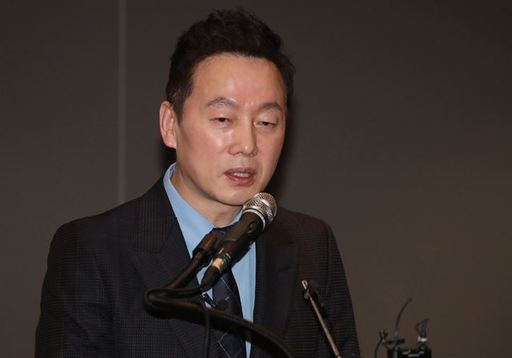 정봉주 전 국회의원이 지난달 28일 서울 여의도 한 호텔에서 열린민주당(가칭) 창당 선언 기자회견을 하고 있다. 뉴스1