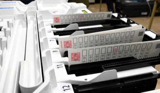 21대 국회의원선거D-30을 앞두고 서울시선거관리위원회는 16일 공정선거지원단실에서 투표지분류기 모의시험을 실시하였다. 서상배 선임기자