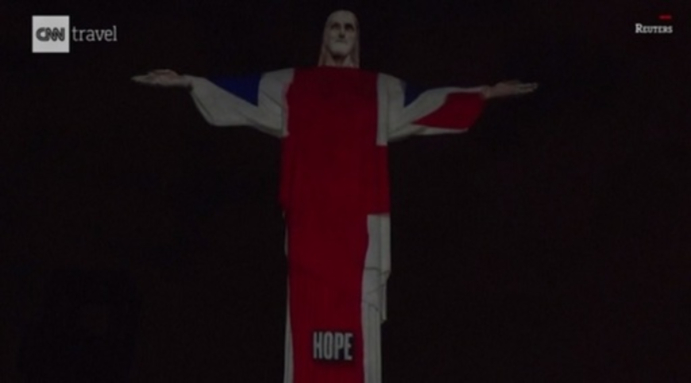 미국 CNN 등에 따르면 부활절이었던 지난 12일 밤, 예수상에는 태극기 외에 미국과 중국, 이탈리아, 스페인, 브라질 등 코로나19로 피해를 입은 나라들의 국기가 차례로 비춰졌다. 예수상 아래에는 희망을 의미하는 나라별 단어를 띄웠는데, 이 과정에서 ‘기대’라는 단어가 함께 등장했다. 이 외에 의사 가운을 입고 청진기를 든 예수상 모습이 연출되기도 했다. 모두 코로나19 최전선에서 싸우는 의료진들을 위한 감사의 표현으로 알려졌다. 미국 CNN 영상 캡처