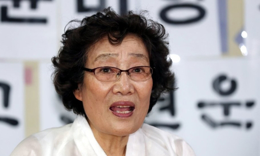 양순임 사단법인 태평양전쟁희생자유족회 회장이 1일 인천시 강화군 선원면 한 식당에서 더불어민주당 윤미향 의원의 사퇴를 촉구하는 기자회견을 하고 있다. 인천=연합뉴스