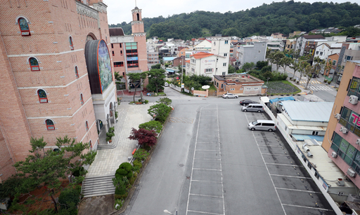 주일인 5일 광주 북구 일곡중앙교회가 한산한 모습이다. 연합뉴스