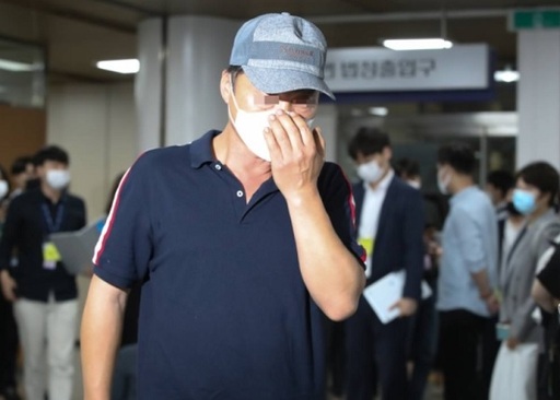 6일 법원에 출석한 손정우씨의 부친 모습. 뉴시스