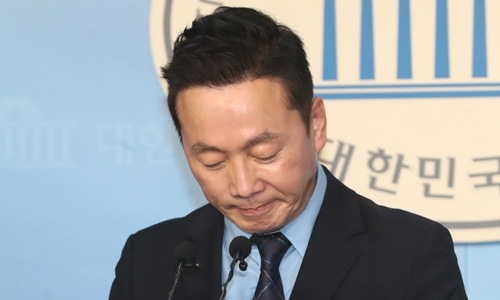 더불어민주당 정봉주 전 의원(현 열린민주당 최고위원). 뉴스1