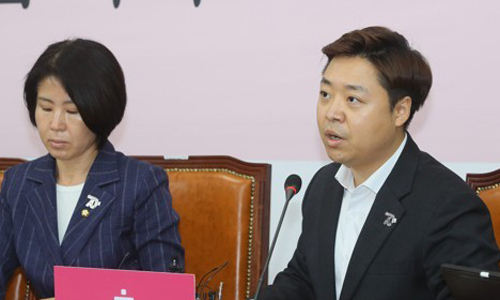 정원석 미래통합당 비대위원(오른쪽). 연합뉴스