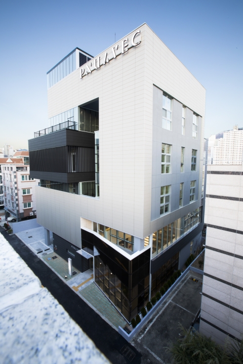 부산대 기술창업 플랫폼 'PNU AVEC' 건물 전경 /부산대학교