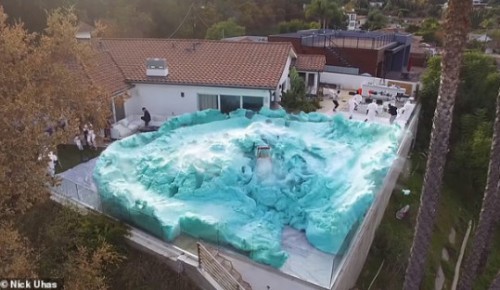 /닉 우하스 유튜브 캡처