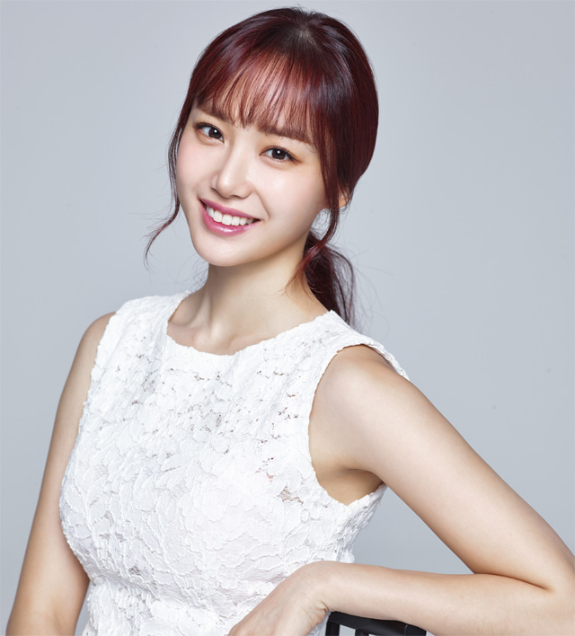 뉴스를 진행한다는 책임감에 각종 스포츠 소식을 꼼꼼히 찾아본다는 윤태진 아나운서는 “다시 스포츠 분야로 돌아온 것에 감사하다”고 말했다. 윤태진 아나운서 제공