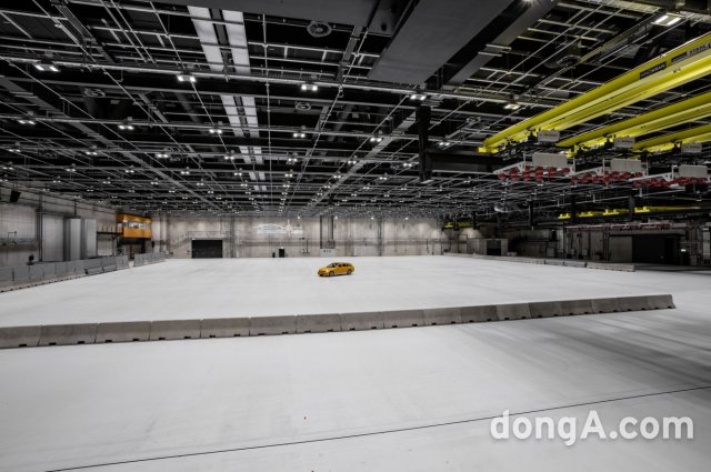 지난 2015년 완공된 벤츠 자동차안전기술센터