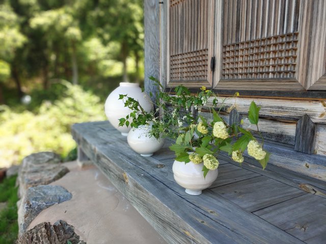 희뫼요 달항아리