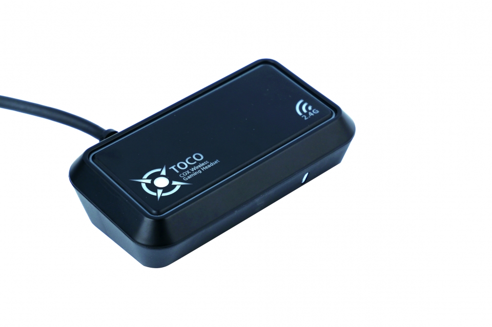 USB 리시버를 통해 2.4GHz 무선연결을 사용할 수 있다.