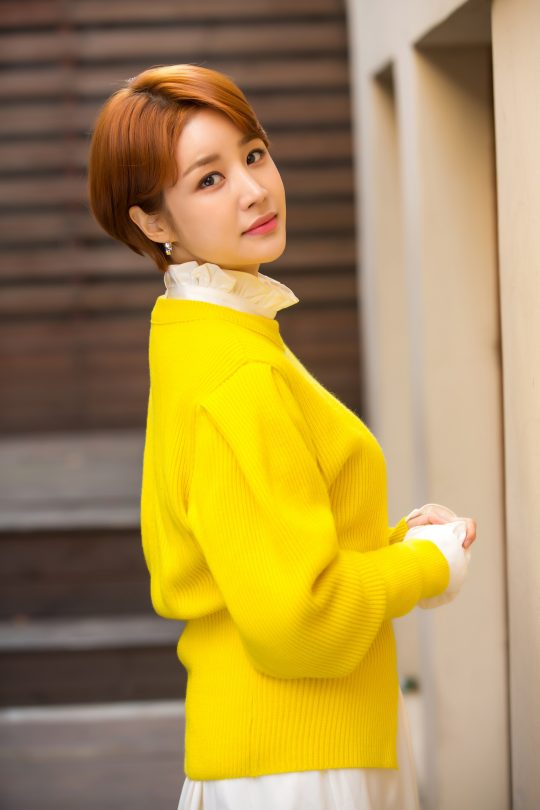 윤진이는 “공백 동안 여행을 다니면서 나를 돌아보며 행복한 시간을 가졌다”고 말했다. / 사진제공=HB엔터테인먼트