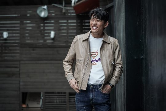 고준은 “모호하게 생긴 외모는 다른 인물로 변하는 데 유리한 장점”이라고 했다. /사진제공=비에스컴퍼니