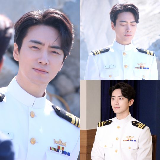 tvN 새 월화드라마 ‘60일, 지정생존자’ 이준혁 포스터 비하인드 컷/사진제공=에이스팩토리배우 이준혁의 tvN 새 월화드라마 ‘60일, 지정생존자’(극본 김태희, 연출 유종선)에서 해군 장교로 변신한다.