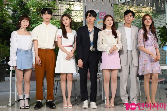 배우 박시안(왼쪽부터), 배현성, 김새론, 박정우, 이유진, 김현승, 정신혜가 12일 오후 서울 신당동 스튜디오 H에서 열린 ‘연애플레이리스트 시즌4’ 제작발표회에 참석했다./이승현 기자 Ish87@