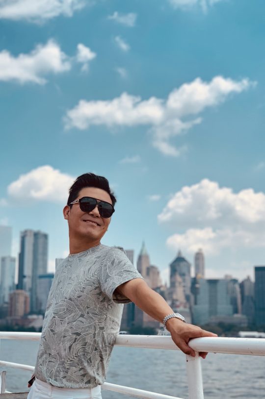 임창정은 “발라드는 음악의 기본인 것 같다. 유행이라는 걸 많이 타지 않고 그때나 지금이나 사랑받을 수 있는 장르”라며 발라드에 대한 애정을 드러냈다. / 사진제공=YES IM 엔터테인먼트