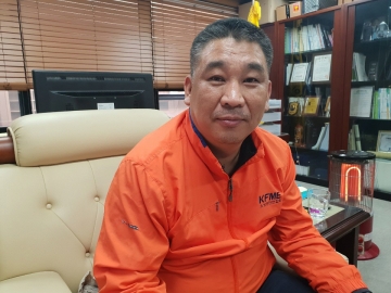 12일 서울 신대방동 소재 소상공인연합회 사무실에서 최승재 회장이 이투데이와 인터뷰를 하고 있다. 사진=이지민 기자 aaaa3469@