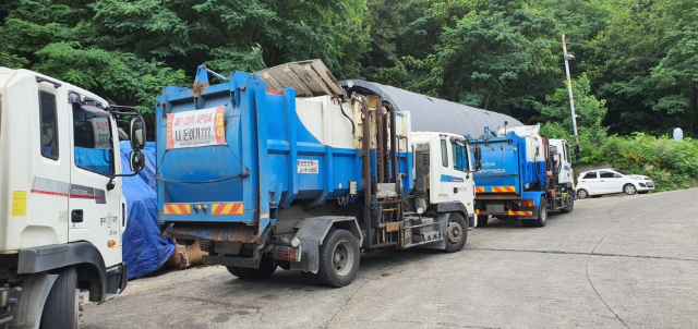 ▲25일 음식물쓰레기 수거중단을 하고 있는 영산만산업 현장 ⓒ 포항시