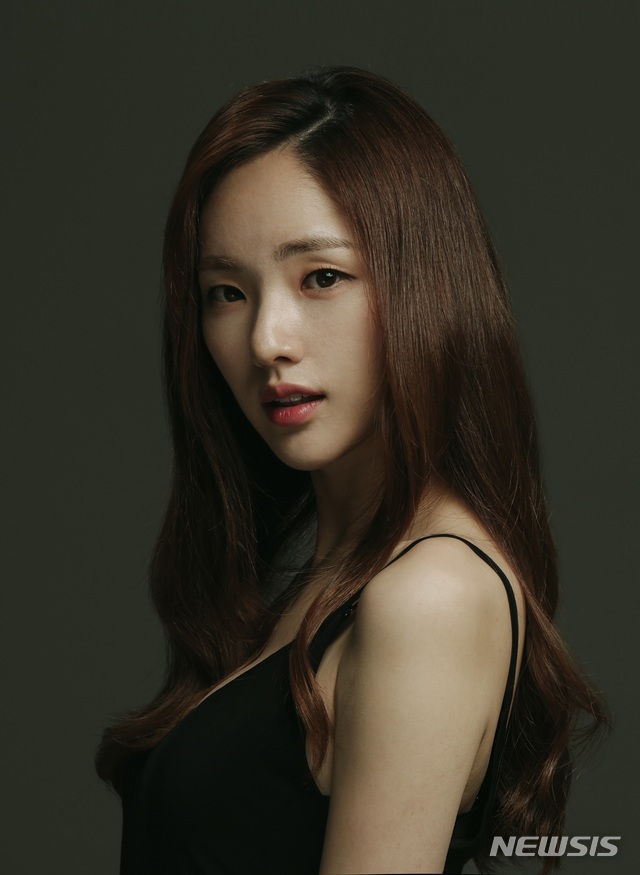 【서울=뉴시스】 이수지 기자 = 탤런트 박아인 소속사 젠스타즈는 "박아인이 MBC TV 새 주말특별기획 '두 번은 없다'의 주연으로 캐스팅돼 활발한 행보를 이어간다"고 3일 전했다.  (사진 = 젠스타즈 제공) 2019.10.03. suejeeq@newsis.com