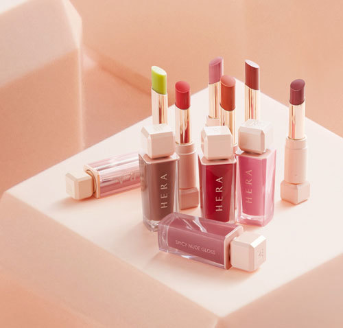 [서울=뉴시스] 헤라 ‘센슈얼 스파이시 누드 밤 & 글로스’(사진=아모레퍼시픽 제공)