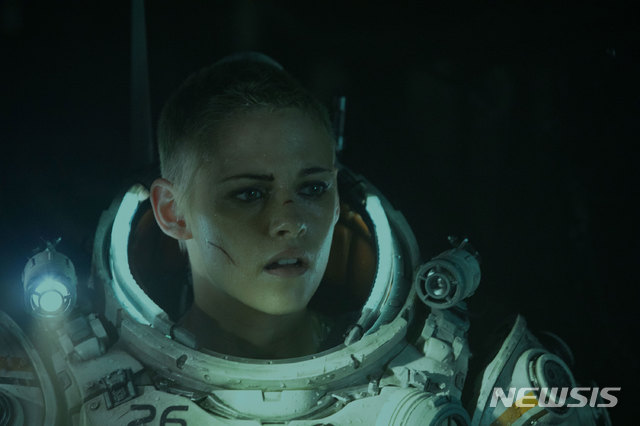 [서울=뉴시스] 영화 '언더워터' (사진=월트디즈니컴퍼니 코리아 제공) 2020.05.29. photo@newsis.com