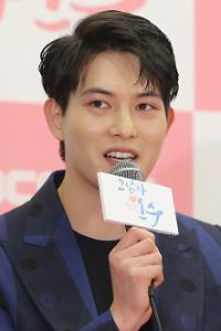 씨엔블루 멤버 이종현.