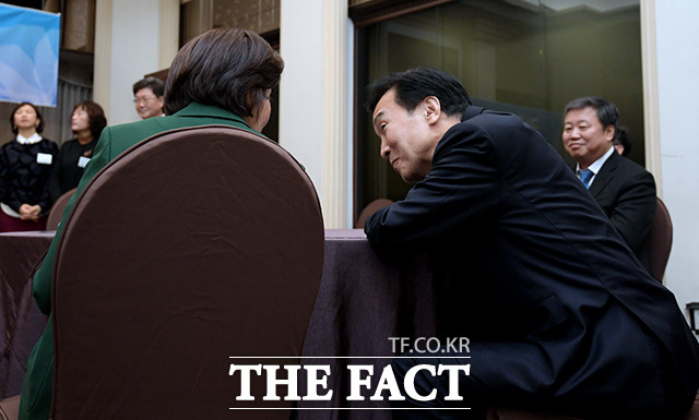 적극적인 손 대표의 모습