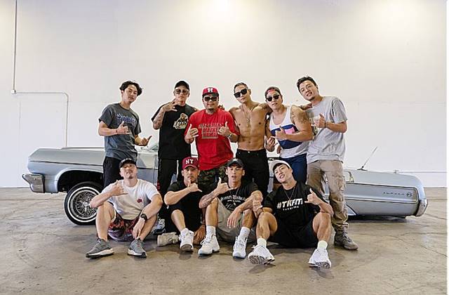 유승준 앨범에 참여한 한국 스태프들. H유진은 "유승준이 17년 만에 한국 스태프와 작업해 눈물을 흘렸다"고 말했다. /H유진 제공