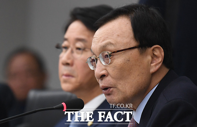 이해찬 더불어민주당 대표가 31일 오후 대전 유성구 한국표준과학연구원을 방문해 과학기술인들과 만나 발언하고 있다. /대전=이새롬 기자