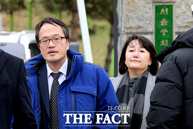 이재정 더불어민주당 의원(오른쪽)