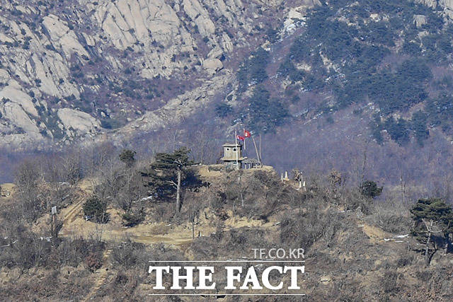 580m 거리에 북한군 GP가 식별되고 있다.