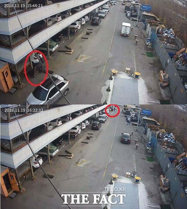 지난해 11월 19일 시흥산업용재유통센터 4번 게이트 CCTV 영상에 잡힌 두 장면. 현대건설기계 관계자(빨간색 원)들이 사고 현장 주위를 줄자를 이용해 조사한 뒤 주차장으로 옮겨진 사고 지게차의 뒷바퀴가 빠져나간 절단면에 방청제를 뿌리고 있다. /유족 제공