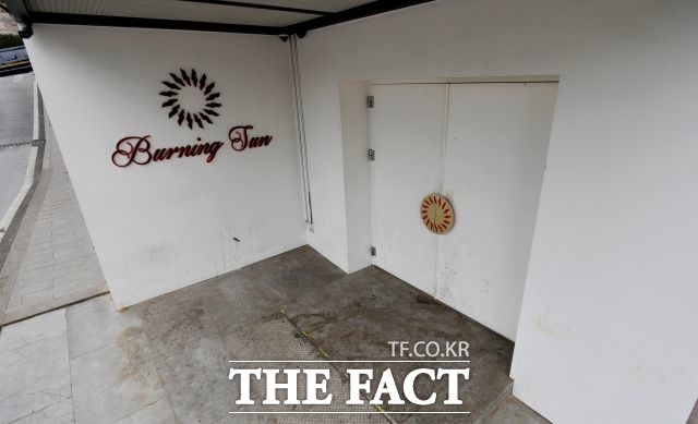 승리가 운영하는 클럽 버닝썬은 마약, 경찰 유착 관계 등 의혹을 받아 경찰 조사를 받고 있다. 승리는 클럽 대표이사직에서 사임한 상태다. /이덕인 기자