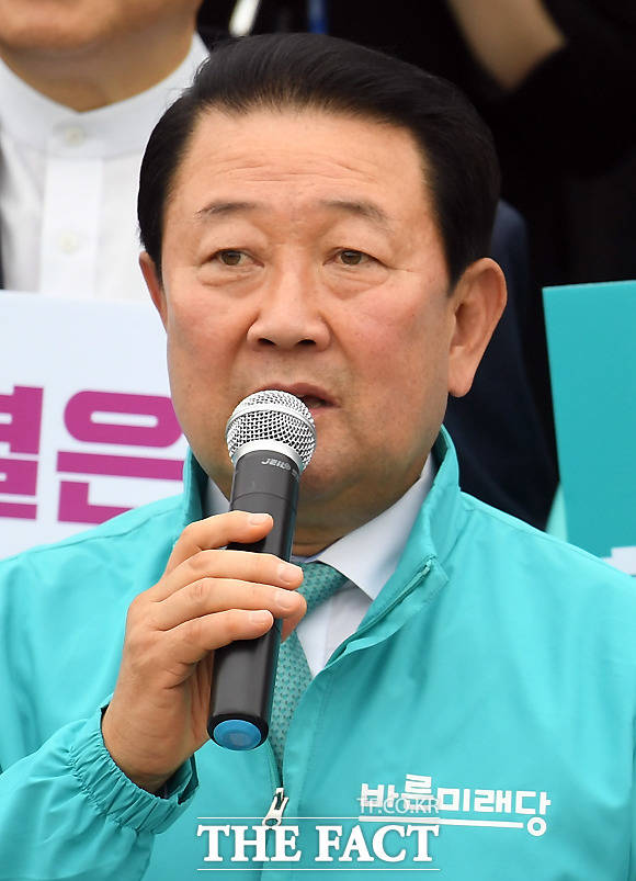 국민의당 출신 박주선 바른미래당 의원은 황교안 후보의 발언을 놓고 "바른미래당에 대한 모욕이고 비하다. 사과를 촉구한다"고 반발했다. /이새롬 기자