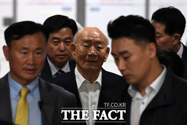 광주에서 재판 마치고 신촌 세브란스병원 응급실 찾은 전두환