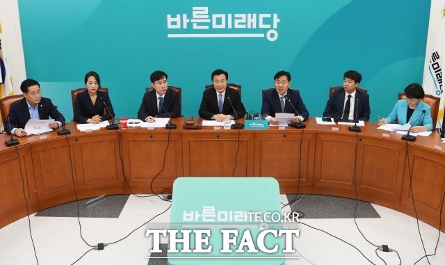 바른미래당이 최근 20대 남성 지지를 얻으면서 청년 문제·정책 정당으로 성과를 내고 있다. 그러나 바른미래당의 젊은 층 공략 배경엔 철저한 정치적 계산이 깔렸다는 분석이 나온다. /배정한 기자