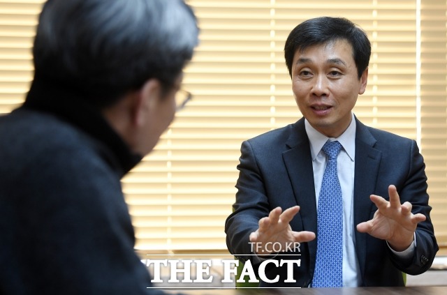 김희준 법무법인 엘케이비앤파트너스 대표변호사는 인적 물적 예산지원을 늘려 마약 확산을 막아야 된다고 강조하고 있다./임영무 기자