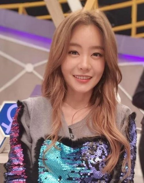 서유리는 지난달 사진 한 장으로 인해 누리꾼으로부터 성형 의혹을 받았다. /서유리 인스타그램