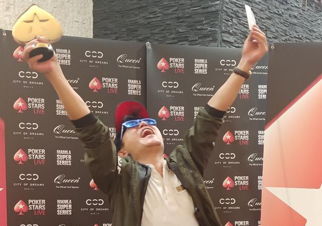 8년간 40차례 도전 후 일궈낸 값진 우승. 김학도는 지난해 10월 필리핀 마닐라에서 열린 인터내셔널 포커스타즈 '식스핸디드터보'에서 당당히 우승컵을 들었다. 연예인 중에선 김학도가 처음이다. /J88 제공